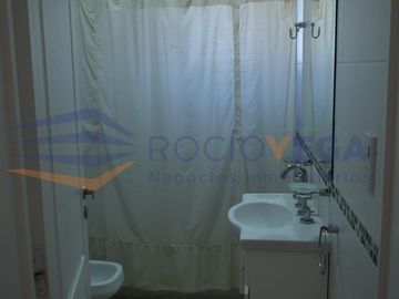 Venta de casa  en barrio Las Orquineas, Pilar