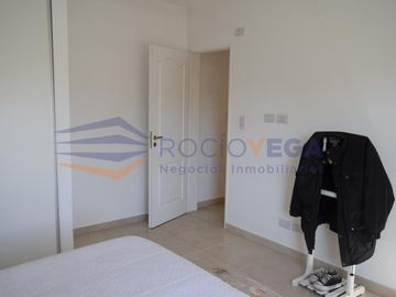 Venta de casa  en barrio Las Orquineas, Pilar