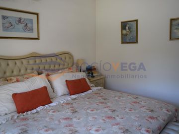 Venta de casa  en barrio Las Orquineas, Pilar