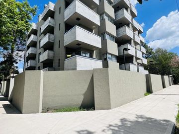 Departamento en  venta en edificio de CATEGORIA  -  Monte Grande