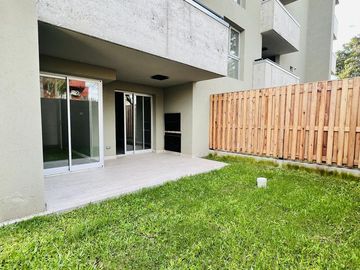 Departamento en  venta en edificio de CATEGORIA  -  Monte Grande