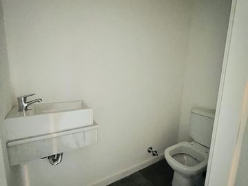 Departamento en  venta en edificio de CATEGORIA  -  Monte Grande