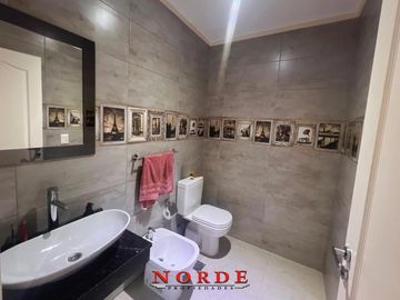 VENTA • ESCOBAR • PUERTOS DEL LAGO-VISTAS• CASA • 5 AMBIENTES • PISCINA