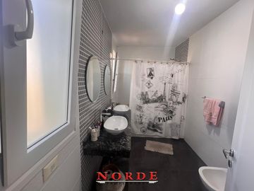 VENTA • ESCOBAR • PUERTOS DEL LAGO-VISTAS• CASA • 5 AMBIENTES • PISCINA