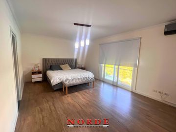 VENTA • ESCOBAR • PUERTOS DEL LAGO-VISTAS• CASA • 5 AMBIENTES • PISCINA