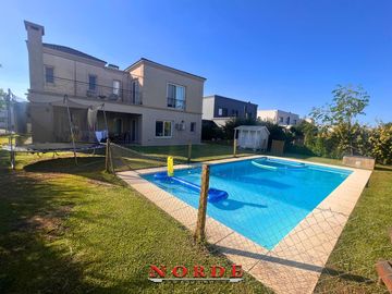 VENTA • ESCOBAR • PUERTOS DEL LAGO-VISTAS• CASA • 5 AMBIENTES • PISCINA