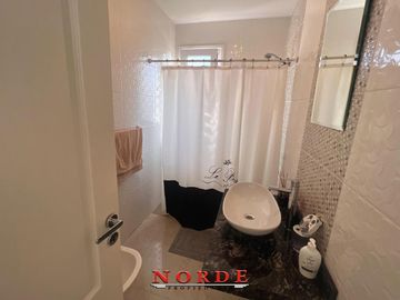 VENTA • ESCOBAR • PUERTOS DEL LAGO-VISTAS• CASA • 5 AMBIENTES • PISCINA