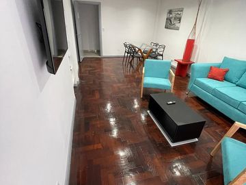 Ofrecemos en venta este piso de 3 ambientes reciclado a nuevo !!!