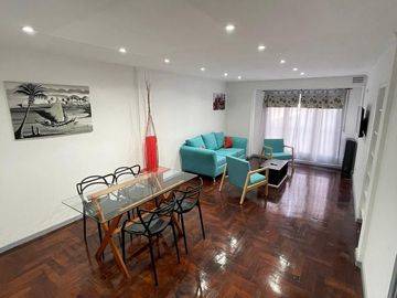 Ofrecemos en venta este piso de 3 ambientes reciclado a nuevo !!!