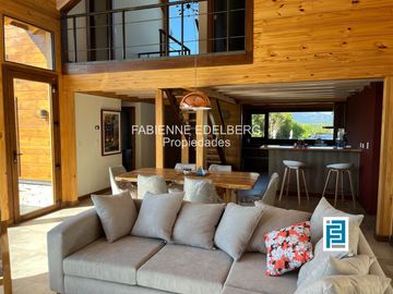 Casa en  venta Barrio Raitra 3 dorm en suite mas monoambiente - San Martin de los Andes