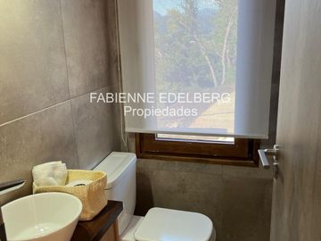 Casa en  venta Barrio Raitra 3 dorm en suite mas monoambiente - San Martin de los Andes