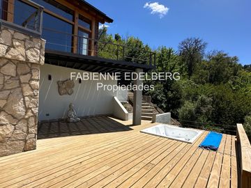 Casa en  venta Barrio Raitra 3 dorm en suite mas monoambiente - San Martin de los Andes
