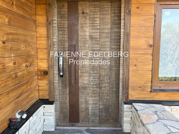 Casa en  venta Barrio Raitra 3 dorm en suite mas monoambiente - San Martin de los Andes