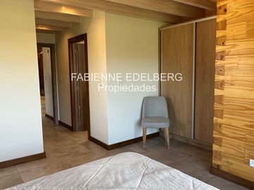 Casa en  venta Barrio Raitra 3 dorm en suite mas monoambiente - San Martin de los Andes