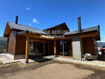 Casa en  venta Barrio Raitra 3 dorm en suite mas monoambiente - San Martin de los Andes