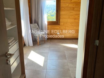Casa en  venta Barrio Raitra 3 dorm en suite mas monoambiente - San Martin de los Andes