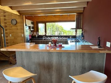 Casa en  venta Barrio Raitra 3 dorm en suite mas monoambiente - San Martin de los Andes