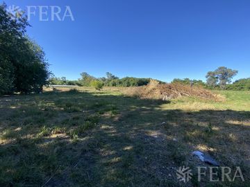 Venta casa quinta de 4 ambientes con piscina en Villa San Luis - Florencio Varela