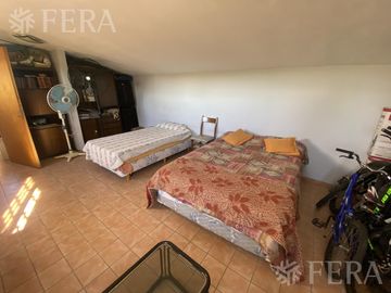 Venta casa quinta de 4 ambientes con piscina en Villa San Luis - Florencio Varela