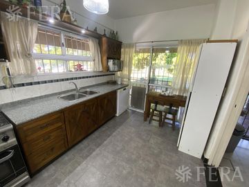 Venta casa quinta de 4 ambientes con piscina en Villa San Luis - Florencio Varela