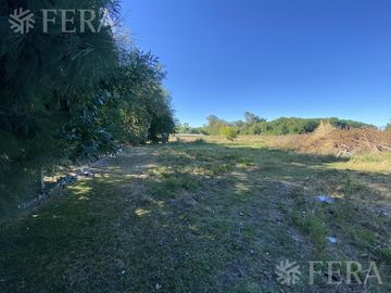 Venta casa quinta de 4 ambientes con piscina en Villa San Luis - Florencio Varela