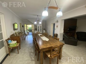 Venta casa quinta de 4 ambientes con piscina en Villa San Luis - Florencio Varela
