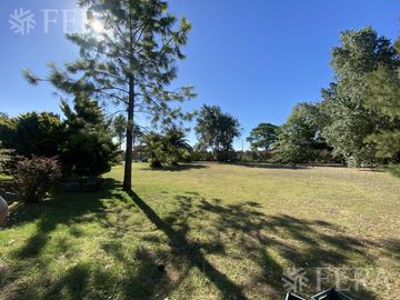 Venta casa quinta de 4 ambientes con piscina en Villa San Luis - Florencio Varela