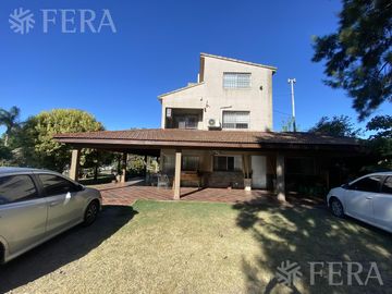 Venta casa quinta de 4 ambientes con piscina en Villa San Luis - Florencio Varela