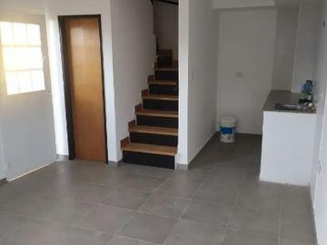 Duplex en venta  - 2 dormitorios 2 baños - Cochera - 70 mts2 - San Carlos