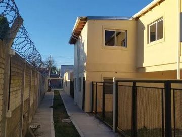 Duplex en venta  - 2 dormitorios 2 baños - Cochera - 70 mts2 - San Carlos