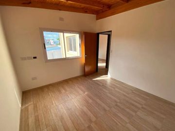Duplex en venta  - 2 dormitorios 2 baños - Cochera - 70 mts2 - San Carlos