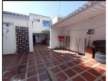 Hermosa y amplia casa en venta en El Jardín