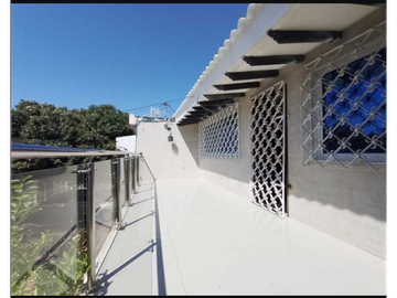 Hermosa y amplia casa en venta en El Jardín