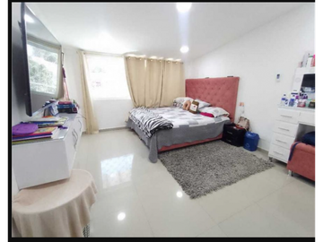 Hermosa y amplia casa en venta en El Jardín
