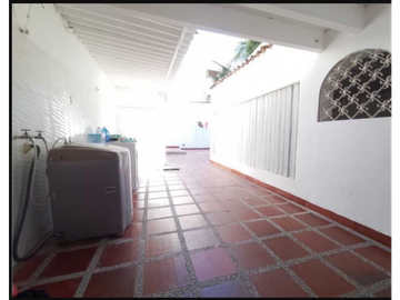 Hermosa y amplia casa en venta en El Jardín