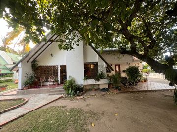 SE VENDE AMPLIA CASA EN VILLA CAMPESTRE TRADICIONAL