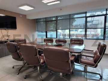 Edificio de oficinas administrativas con renta activa en Venta, San Borja