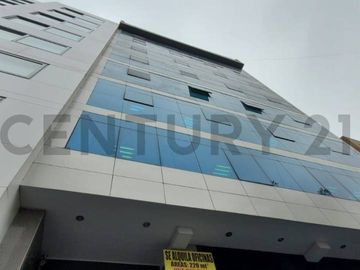 Edificio de oficinas administrativas con renta activa en Venta, San Borja