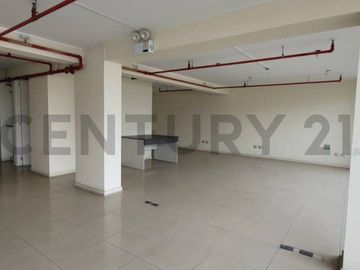 Edificio de oficinas administrativas con renta activa en Venta, San Borja