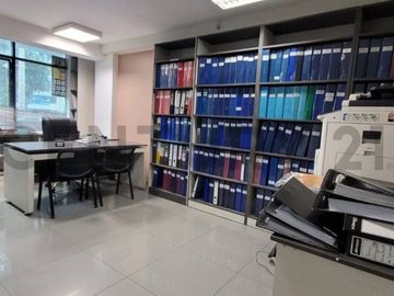 Edificio de oficinas administrativas con renta activa en Venta, San Borja