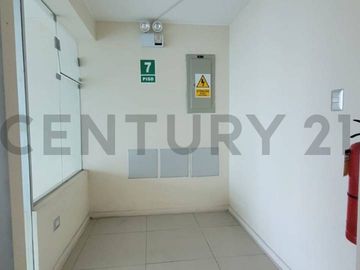 Edificio de oficinas administrativas con renta activa en Venta, San Borja