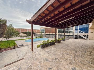 VENTA DE CASA COMO TERRENO EN RESIDENCIAL MONTERRICO, LA MOLINA
