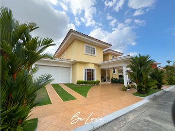 VENDO CASA EN COSTA DEL ESTE, PH PALMERA DEL ESTE (2)