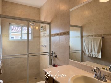 VENDO CASA EN COSTA DEL ESTE, PH PALMERA DEL ESTE (2)
