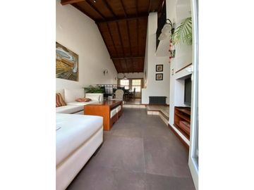 VENTA CASA RECICLADA CON 3 DORMITORIOS PATIO CON PARRILLA