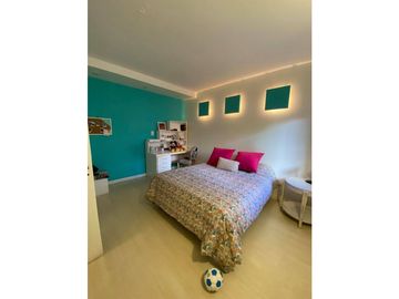 VENTA CASA RECICLADA CON 3 DORMITORIOS PATIO CON PARRILLA