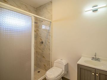 ¡ESTRENA, CASA EQUIPADA CON ALBERCA Y JARDIN PROPIO! A 5 MIN. DE LA DESV DE BURGOS (SUR DE CUERNAVACA)