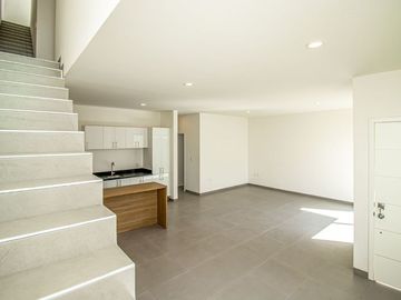 ¡ESTRENA, CASA EQUIPADA CON ALBERCA Y JARDIN PROPIO! A 5 MIN. DE LA DESV DE BURGOS (SUR DE CUERNAVACA)