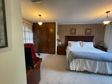 Se vende gran  casa en condominio., Las Rastras Talca