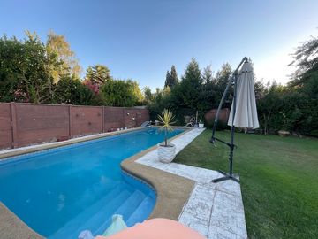 Se vende gran  casa en condominio., Las Rastras Talca